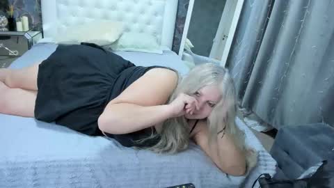 silver_moon_light online show from 11, 10, 2025