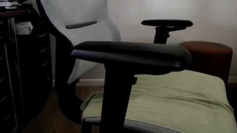 Snapshot of silverco68 chatting on 10, 9, 2025 notyourdaddy online show from 10, 9, 2025