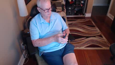 Snapshot of silverfoxmps chatting on 24, 9, 2025 silverfox online show from 24, 9, 2025