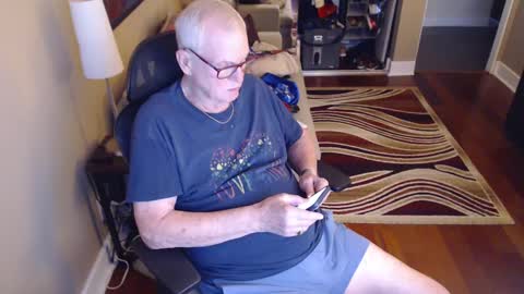 Snapshot of silverfoxmps chatting on 25, 9, 2025 silverfox online show from 25, 9, 2025