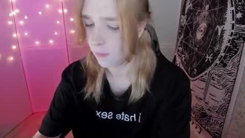 Snapshot of simochka_ chatting on 26, 6, 2026 Simochka online show from 26, 6, 2026