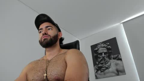 Snapshot of simon_leon01 chatting on 3, 6, 2026 simon_leon01 online show from 3, 6, 2026