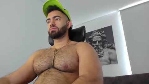 Snapshot of simon_leon01 chatting on 1, 7, 2026 simon_leon01 online show from 1, 7, 2026