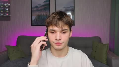 Snapshot of simonboy592 chatting on 18, 4, 2026 Alex online show from 18, 4, 2026