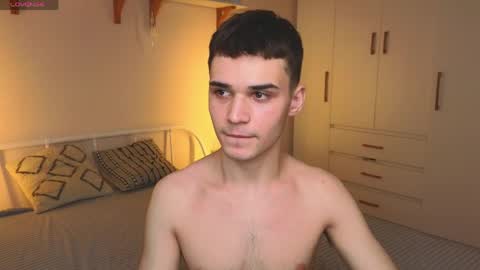 Snapshot of simonboy592 chatting on 25, 4, 2026 Alex online show from 25, 4, 2026