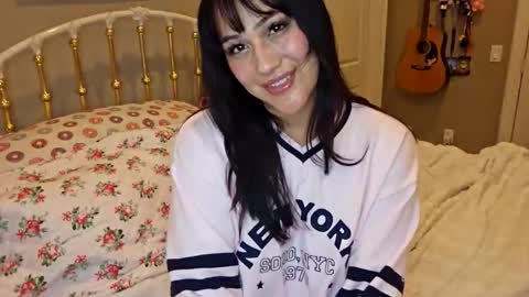 Snapshot of simonesighren chatting on 26, 4, 2026 simonesighren online show from 26, 4, 2026