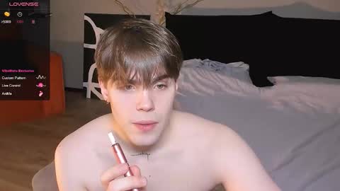 Snapshot of simonwnl chatting on 5, 1, 2026 Simon online show from 5, 1, 2026