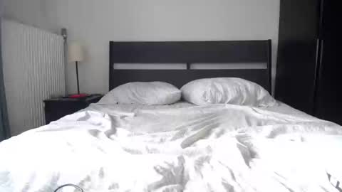 Snapshot of simur_sahso chatting on 28, 12, 2024 Sofi wed. - sat. 11am - 11 pm and Santi with Sofi sun.. - tue. 11 am - 5 pm  europe online show from 28, 12, 2024