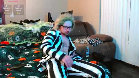 Snapshot of sin_lord chatting on 1, 11, 2025 Husky Dad online show from 1, 11, 2025