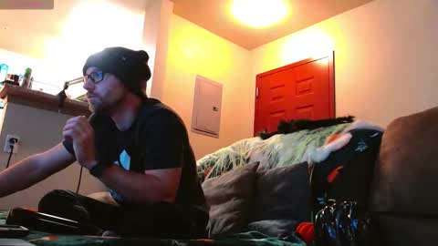 Snapshot of sin_lord chatting on 4, 11, 2025 Husky Dad online show from 4, 11, 2025