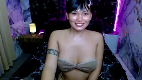 Snapshot of sinampot chatting on 22, 6, 2026 hi im thalia nice to meet you please give me thumbs up 3 online show from 22, 6, 2026