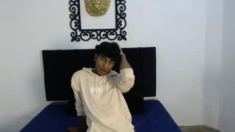 Snapshot of sinboy_ chatting on 15, 4, 2026 online show from 15, 4, 2026