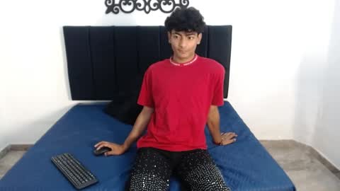 Snapshot of sinboy_ chatting on 17, 4, 2026 online show from 17, 4, 2026