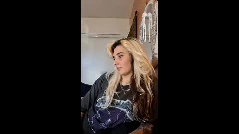 Snapshot of sindyrocker89 chatting on 6, 2, 2026 Aussie Sindy Rocker online show from 6, 2, 2026