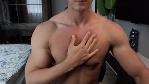 Snapshot of sinffuly chatting on 19, 7, 2026 Richard online show from 19, 7, 2026