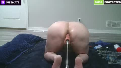 Snapshot of singleandhorny127048 chatting on 25, 5, 2026 Fuckmyass online show from 25, 5, 2026