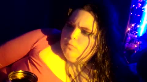 Siofra online show from 14, 11, 2025