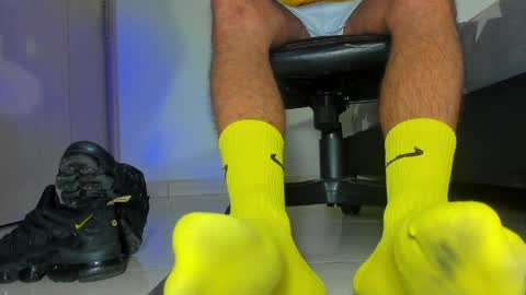Snapshot of sir_kev66 chatting on 1, 4, 2026 only foot worshipers here online show from 1, 4, 2026