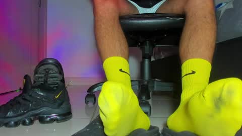 Snapshot of sir_kev66 chatting on 3, 4, 2026 only foot worshipers here online show from 3, 4, 2026