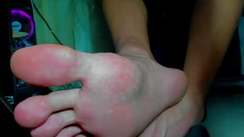 Snapshot of sir_kev66 chatting on 17, 6, 2026 only foot worshipers here online show from 17, 6, 2026