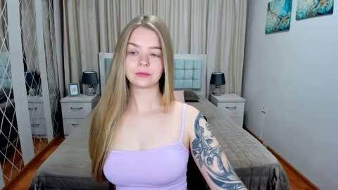 SirenaBloom online show from 3, 6, 2026