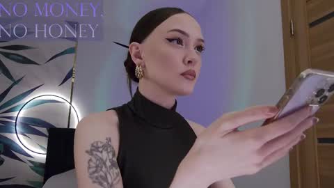 Snapshot of sirenaswhisper chatting on 18, 2, 2026 Goddess Sirena online show from 18, 2, 2026