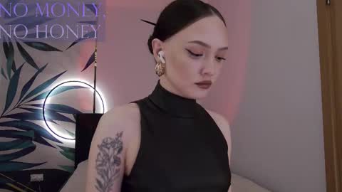 Snapshot of sirenaswhisper chatting on 26, 2, 2026 Goddess Sirena online show from 26, 2, 2026