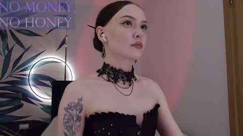 Snapshot of sirenaswhisper chatting on 1, 3, 2026 Goddess Sirena online show from 1, 3, 2026