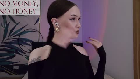 Snapshot of sirenaswhisper chatting on 16, 6, 2026 Goddess Sirena online show from 16, 6, 2026