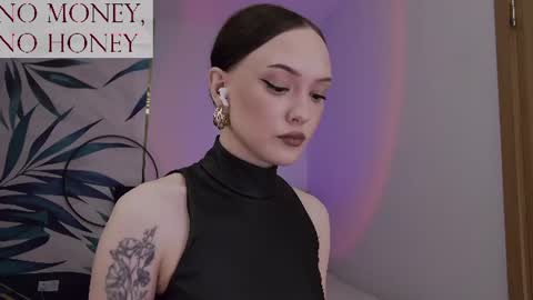Snapshot of sirenaswhisper chatting on 16, 6, 2026 Goddess Sirena online show from 16, 6, 2026