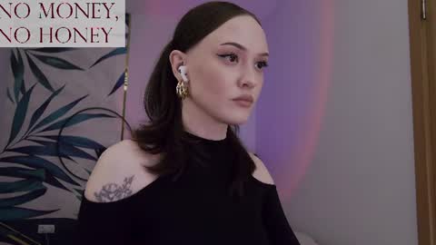 Snapshot of sirenaswhisper chatting on 24, 6, 2026 Goddess Sirena online show from 24, 6, 2026