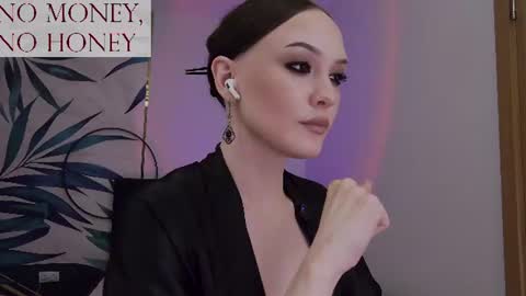 Snapshot of sirenaswhisper chatting on 6, 7, 2026 Goddess Sirena online show from 6, 7, 2026