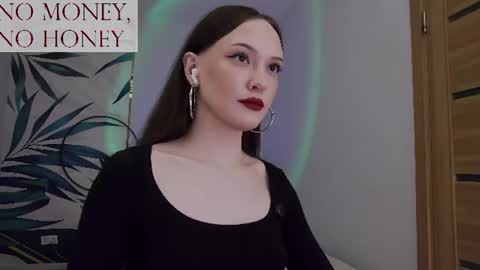 Snapshot of sirenaswhisper chatting on 11, 7, 2026 Goddess Sirena online show from 11, 7, 2026