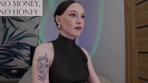 Snapshot of sirenaswhisper chatting on 23, 7, 2026 Goddess Sirena online show from 23, 7, 2026