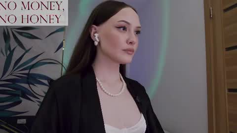 Snapshot of sirenaswhisper chatting on 26, 7, 2026 Goddess Sirena online show from 26, 7, 2026