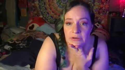 Snapshot of sirenfalls888 chatting on 2, 10, 2025 RavenFalls Aphrodite Priestess online show from 2, 10, 2025