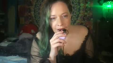 Snapshot of sirenfalls888 chatting on 29, 10, 2025 RavenFalls Aphrodite Priestess online show from 29, 10, 2025