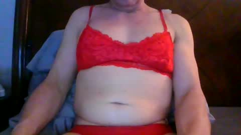 Snapshot of sissyandi38 chatting on 8, 6, 2026 wants to suck cock online show from 8, 6, 2026