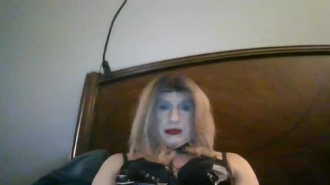 Snapshot of sissyandi38 chatting on 8, 7, 2026 wants to suck cock online show from 8, 7, 2026