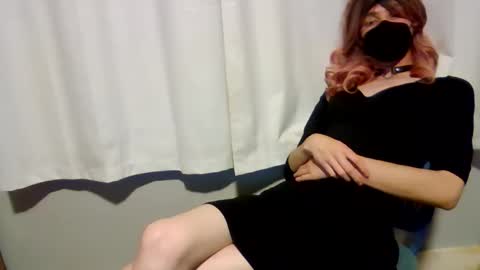 Snapshot of sissycamilxo chatting on 10, 4, 2026 camilcamilla sheher online show from 10, 4, 2026