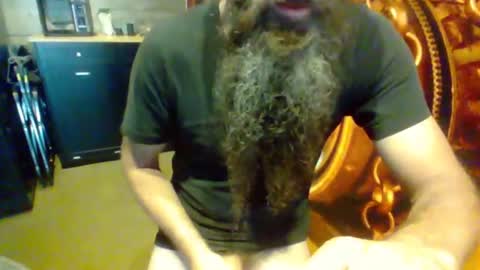 Snapshot of sitonmybeardxxx chatting on 8, 7, 2026 sitonmybeardxxx online show from 8, 7, 2026