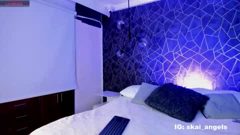 Snapshot of skailyn_angels chatting on 25, 11, 2025 SKAILYN ANGELS online show from 25, 11, 2025