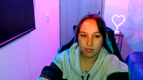 Snapshot of skarlet_adams chatting on 28, 4, 2026 Alice online show from 28, 4, 2026