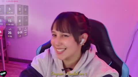 Snapshot of skarlet_adams chatting on 18, 6, 2026 Alice online show from 18, 6, 2026