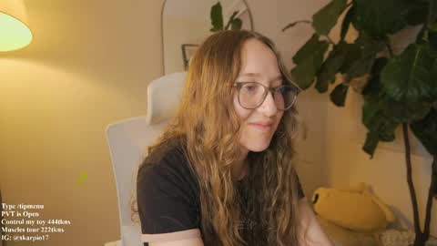 Snapshot of skarpio17 chatting on 15, 5, 2026 Im Scarlett ONLINE 5pm-10pm NYC time online show from 15, 5, 2026
