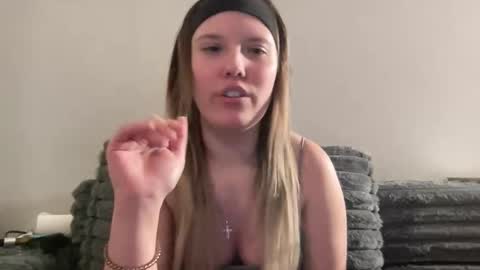 skiimaskabby online show from 23, 2, 2026