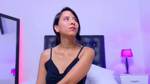 skinny_hottie18 online show from 6, 10, 2025