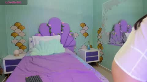  online show from 24, 1, 2025