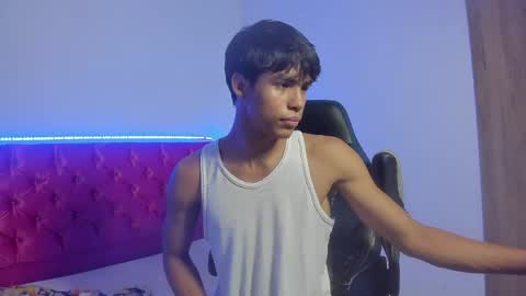 Snapshot of skinny_sam23 chatting on 27, 4, 2026 sam online show from 27, 4, 2026
