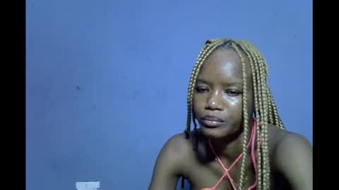 Linda independent model online show from 28, 3, 2026